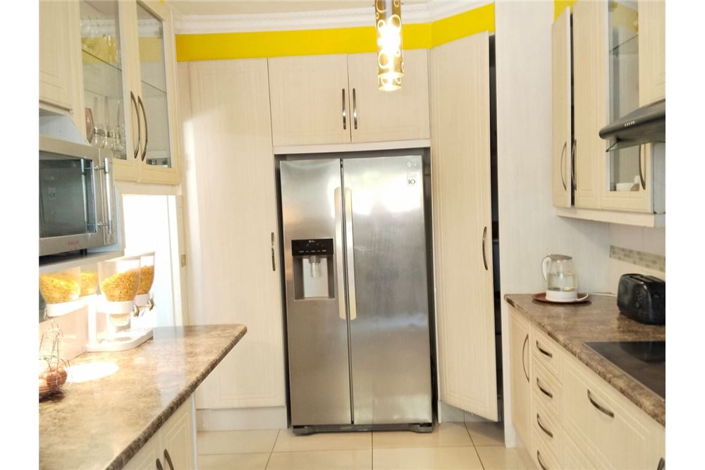 Residential - ਅਲੱਗ ਥਲੱਗ ਬਣਿਆ ਹੋਇਆ ਘਰ - Ridgeway, Gauteng - South Africa - 9 - 1031421068-160