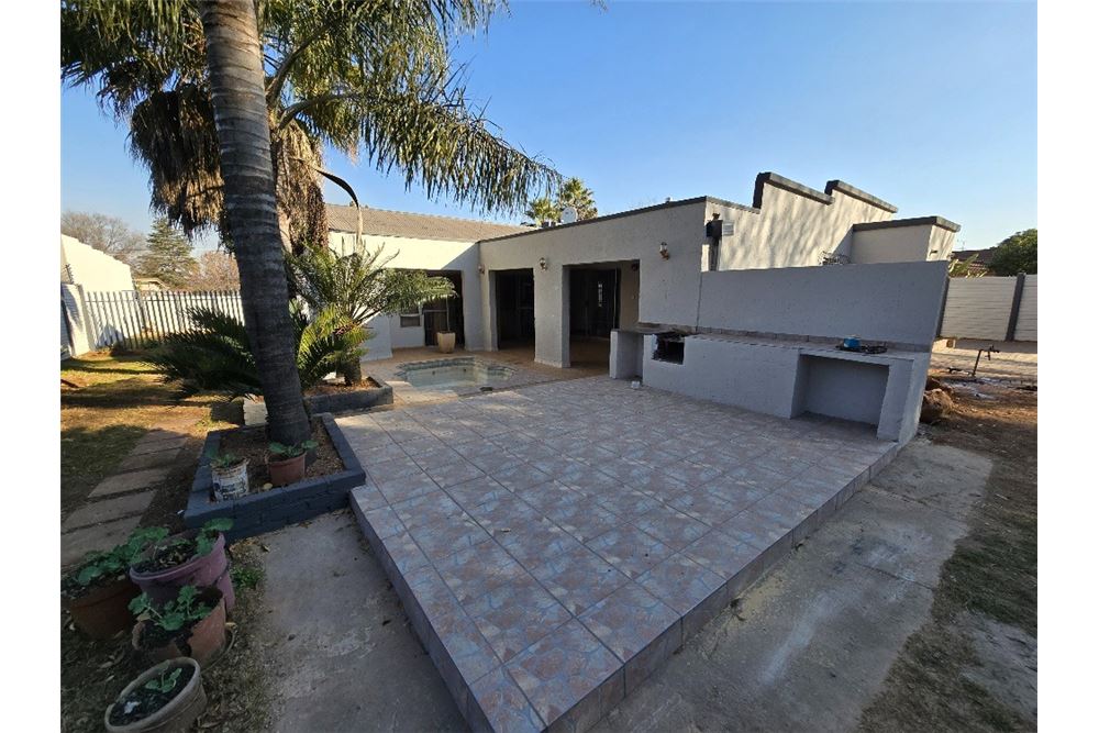 Residential - Rumah Terpisah - Wychwood, Gauteng - South Africa - 4 - 1031421002-278