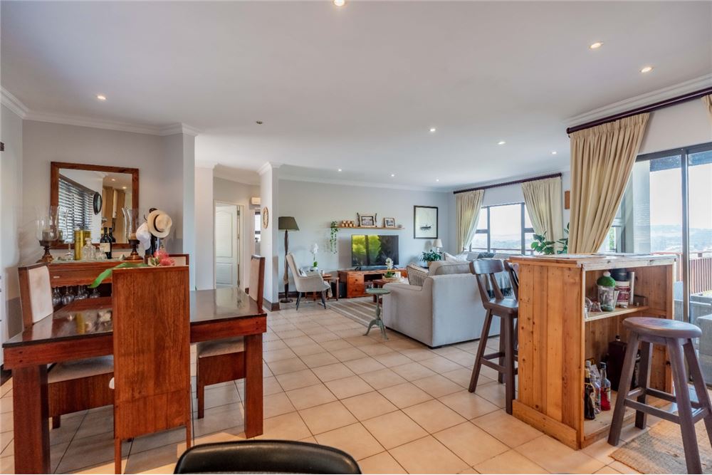 Residential - Hus - Hillcrest Central, KwaZulu Natal - South Africa - 16 - 1031391020-906