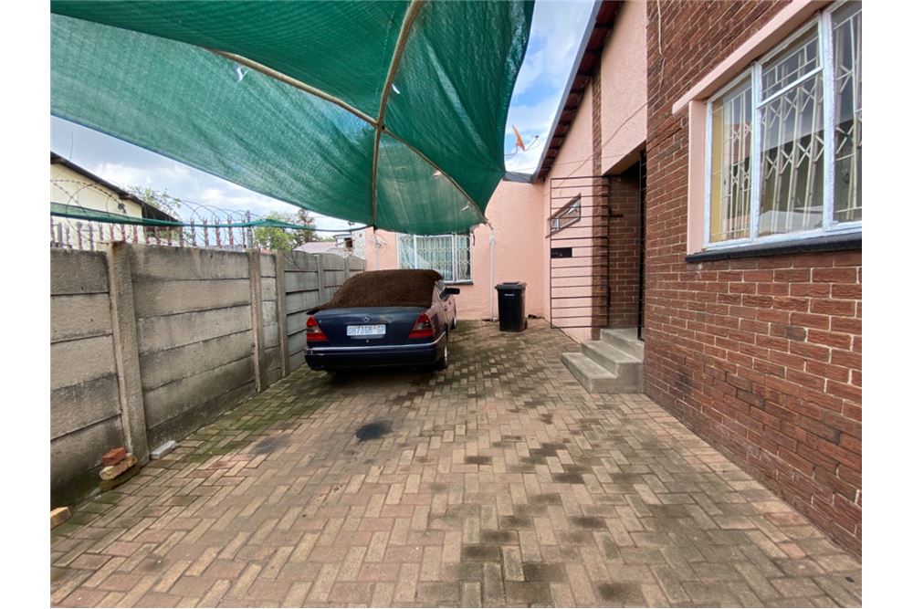 Rezidenčná - Samostatný dom - Elsburg, Gauteng - South Africa - 22 - 1031422074-54