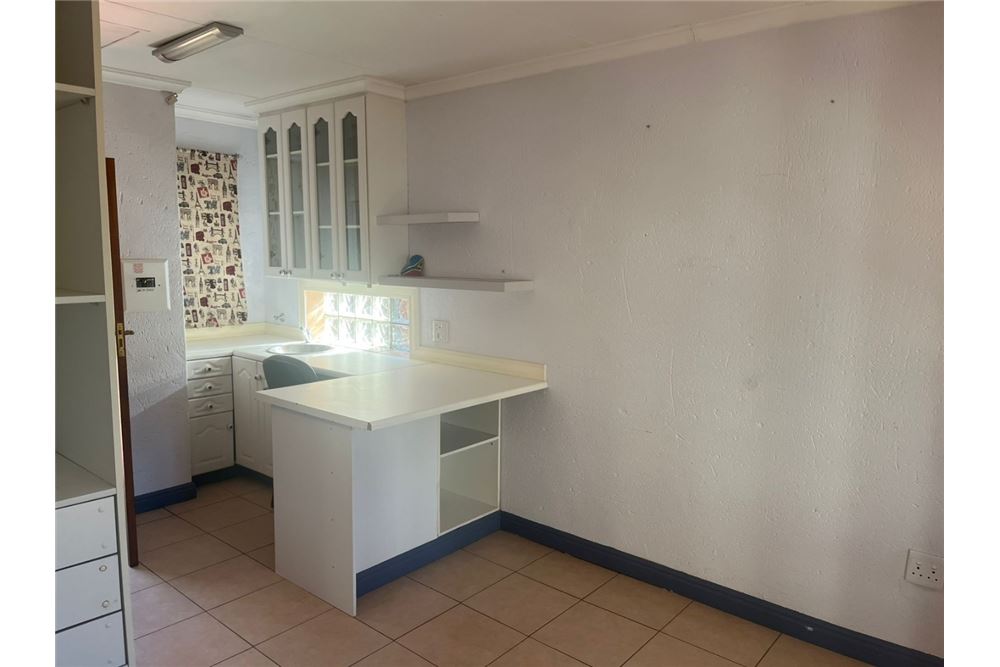 Residencial - Casa - Montana Park, Gauteng - South Africa - 24 - 1031414140-41