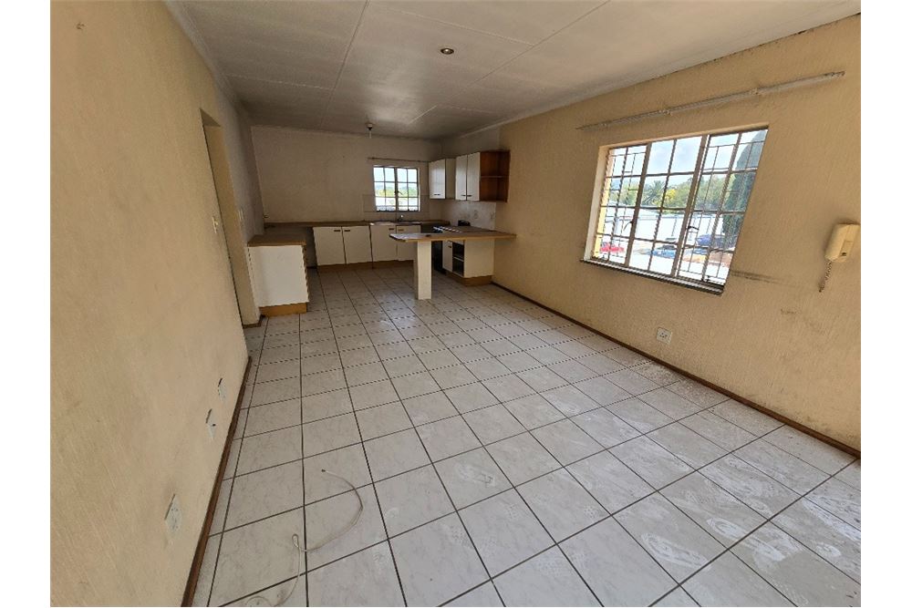 Gyvenamasis - Butas - Alberton North, Gauteng - South Africa - 6 - 1031421002-264