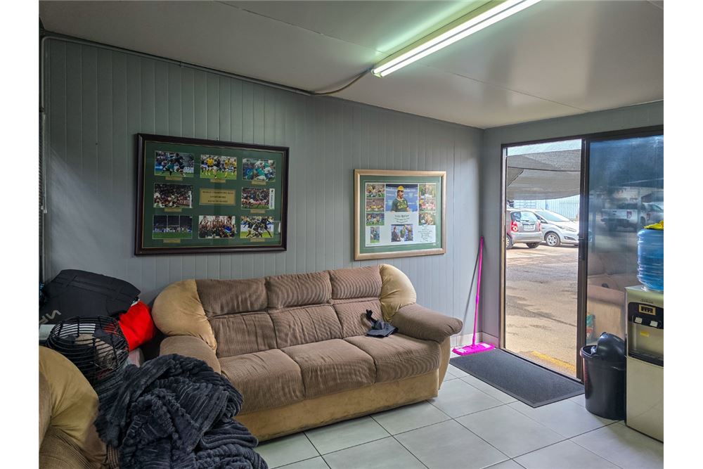 Commercial - Commercial/Retail - Annlin, Gauteng - South Africa - 11 - 1031414140-50
