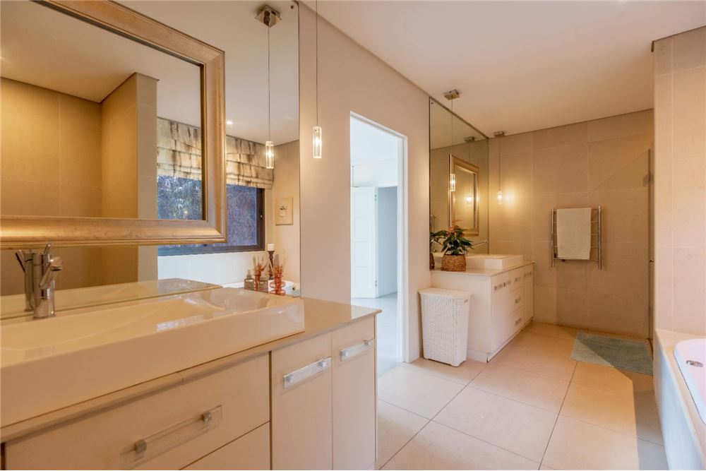 Residential - House - La Lucia, KwaZulu Natal - South Africa - 46 - 1031465089-344