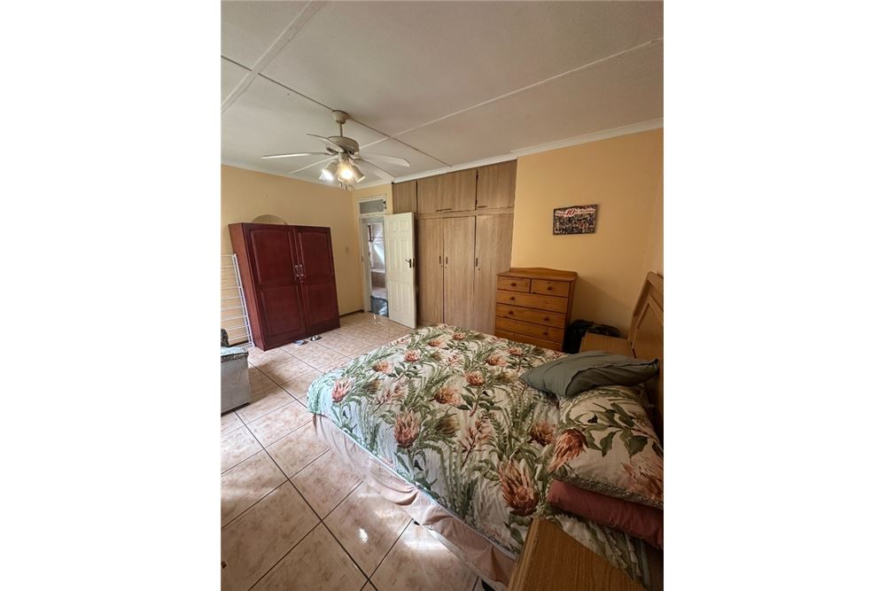 Residential - House - Glen Anil, KwaZulu Natal - South Africa - 16 - 1031465056-202