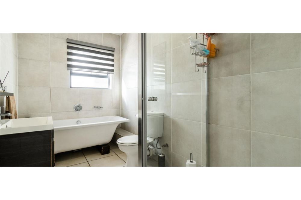 Wohnung - Haus - Oakdene, Gauteng - South Africa - 13 - 1031421068-175