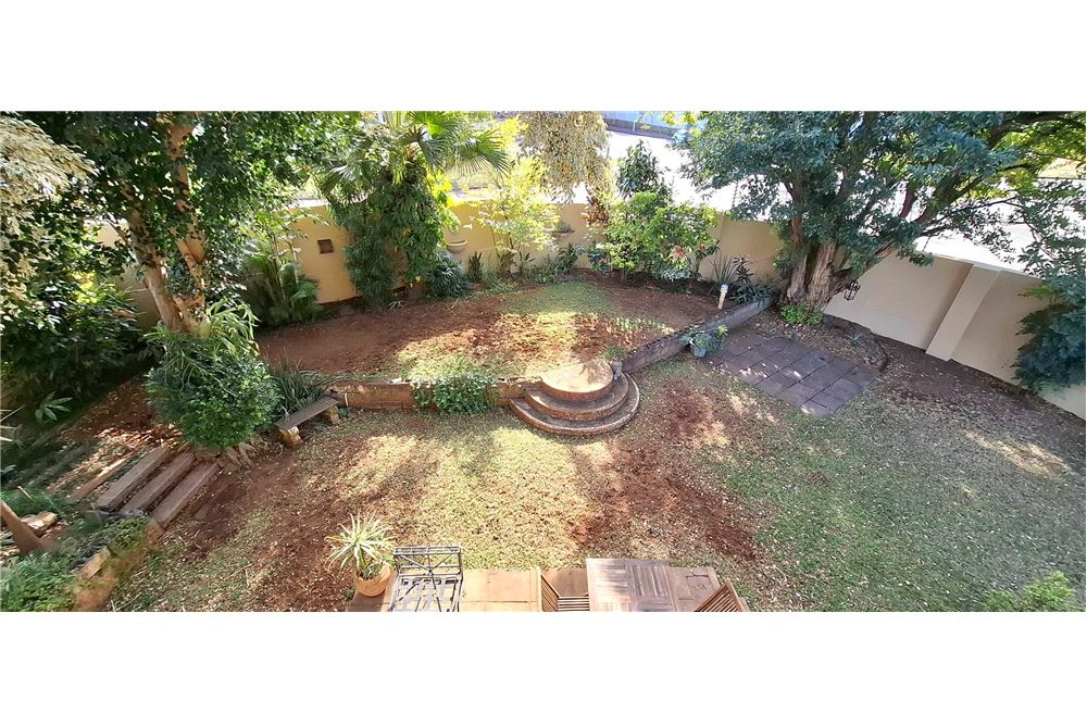 Residential - Rumah Terpisah - Glenwood, KwaZulu Natal - South Africa - 47 - 1031389002-211