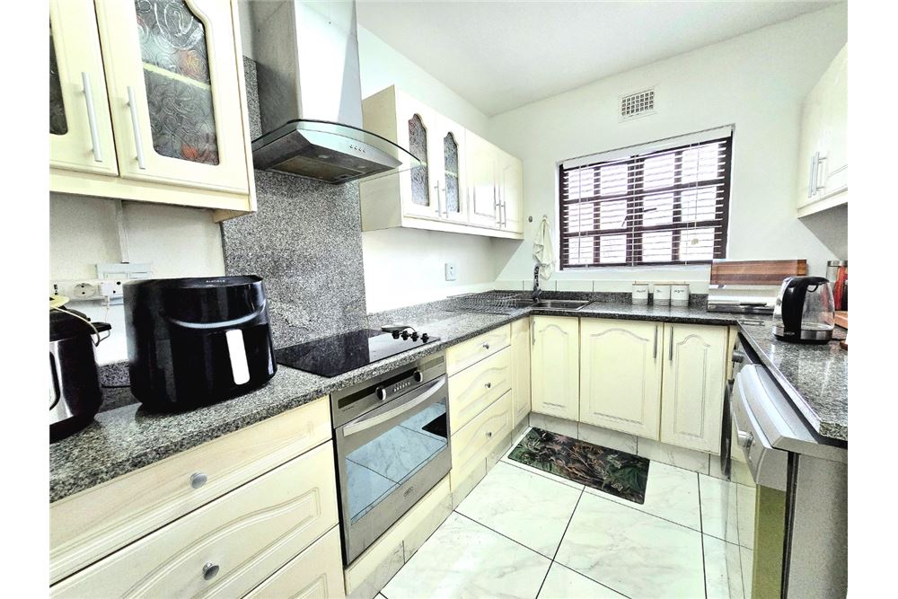 Residential - Townhouse - Umhlanga Rocks, KwaZulu Natal - South Africa - 9 - 1031465006-175