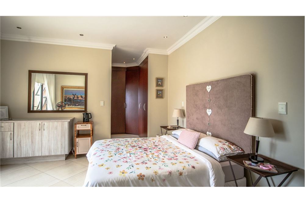 Residenziale - Casa - Magalieskruin, Gauteng - South Africa - 80 - 1031414142-43