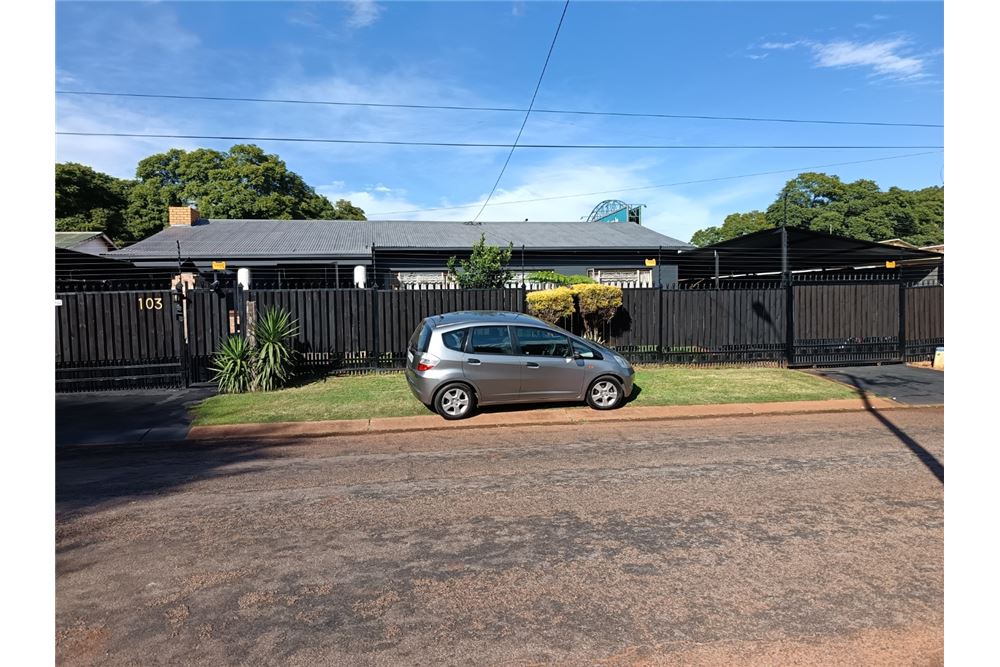 Residenziale - Casa - Sinoville, Gauteng - South Africa - 27 - 1031414136-20