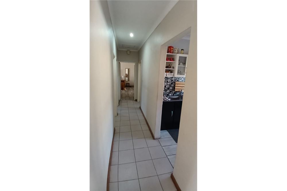 Residencial - Casa - Kirkney, Gauteng - South Africa - 27 - 1031414116-94