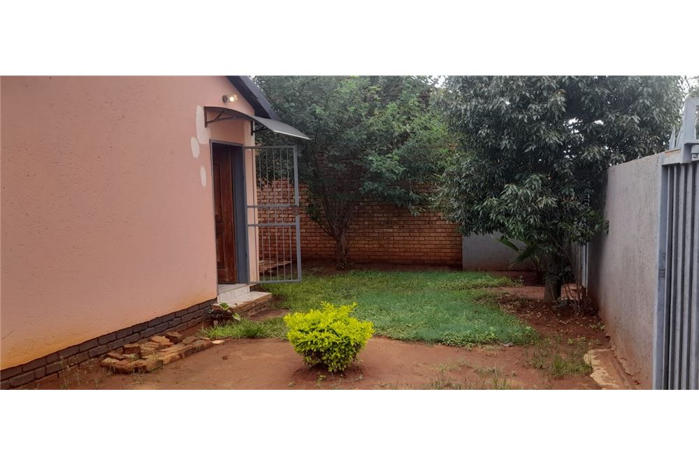 Residenziale - Casa - Soshanguve XX, Gauteng - South Africa - 3 - 1031414106-211