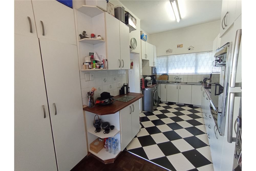 Dzīvojamais - Pilsētas savrupmāja - Bulwer, KwaZulu Natal - South Africa - 15 - 1031389007-102