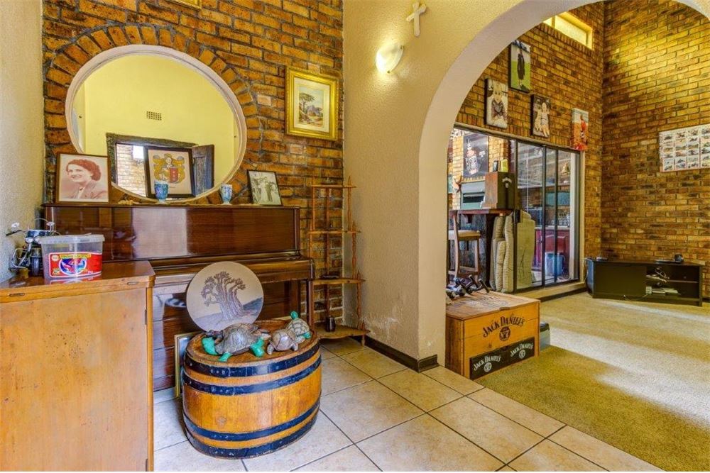Residential - Отдельно стоящий дом - Terenure, Gauteng - South Africa - 8 - 1031439312-11