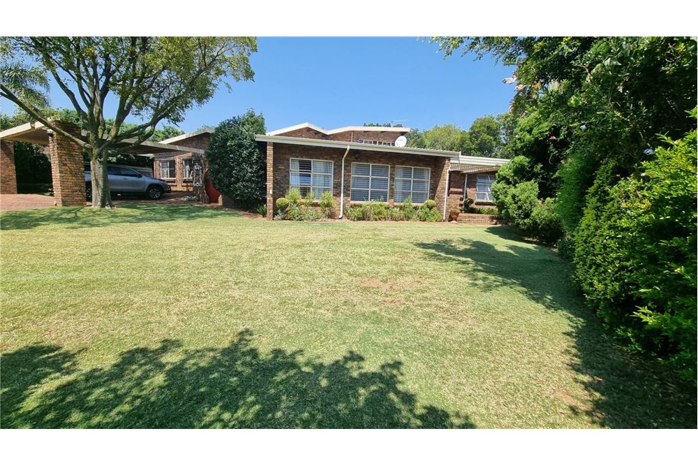 Residential House Monument Park, Gauteng South Africa