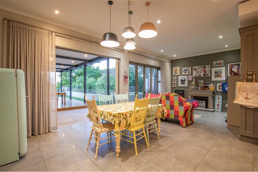 Residential - House - Waterkloof, Gauteng - South Africa - 21 - 1031414150-79