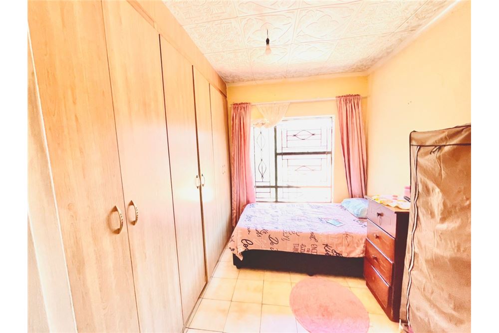 Residencial - Casa - Eersterust, Gauteng - South Africa - 24 - 1031414137-43