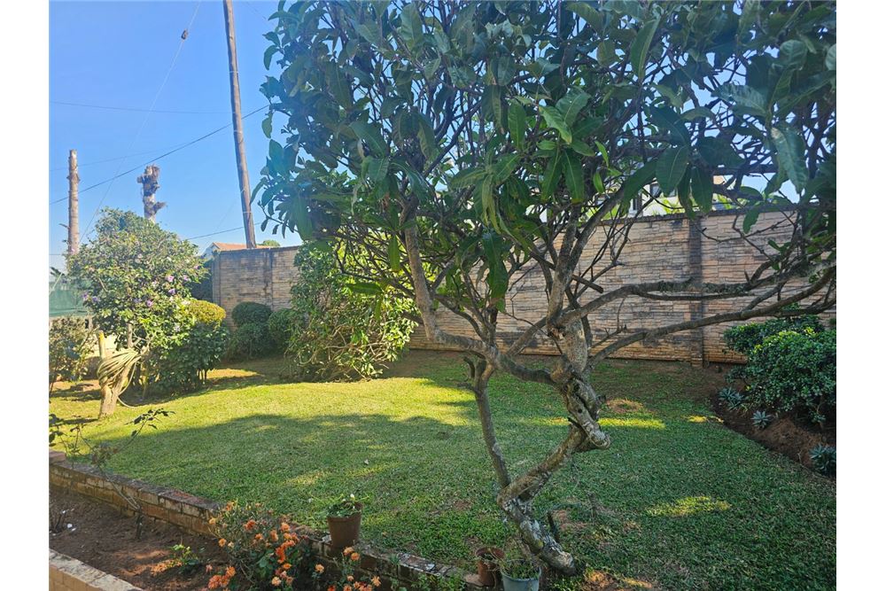 Residential - ਅਲੱਗ ਥਲੱਗ ਬਣਿਆ ਹੋਇਆ ਘਰ - Greenwood Park, KwaZulu Natal - South Africa - 21 - 1031465025-211