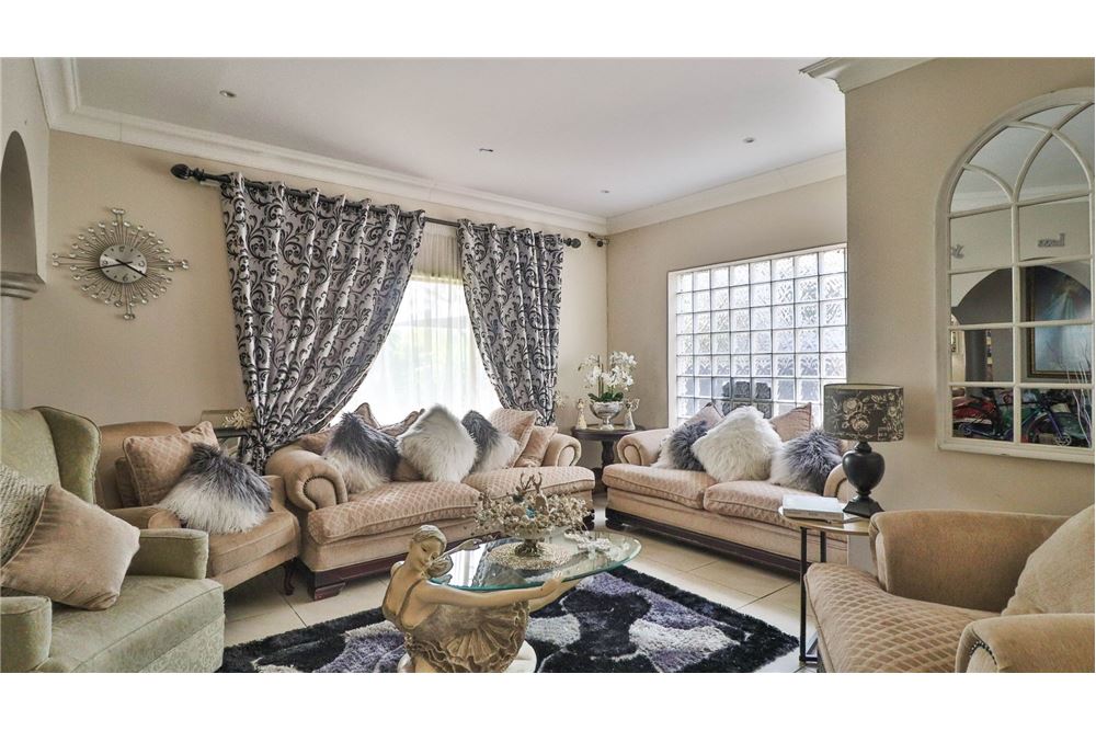 Comercial - Oficina - Queenswood, Gauteng - South Africa - 5 - 1031414013-113