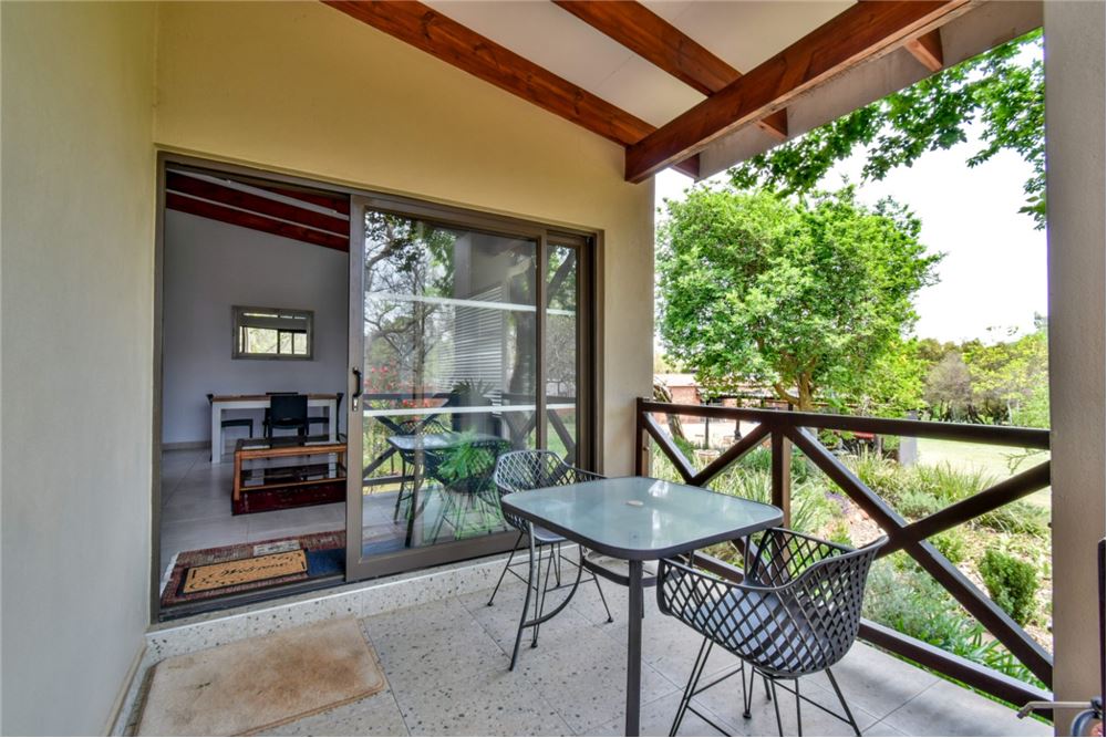 Comercial - Hostal - Kameeldrift East, Gauteng - South Africa - 56 - 1031414001-141