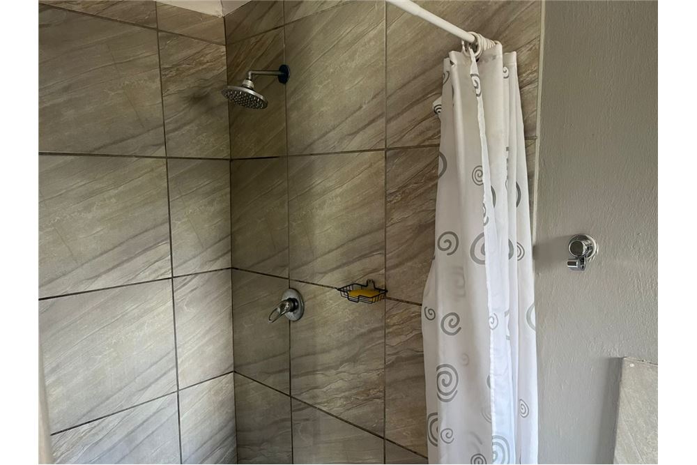 Residencial - Casa - Hatfield, Gauteng - South Africa - 14 - 1031414137-17