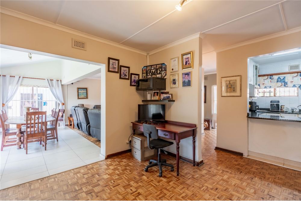 Residential - House - Umgeni Park, KwaZulu Natal - South Africa - 14 - 1031465089-348