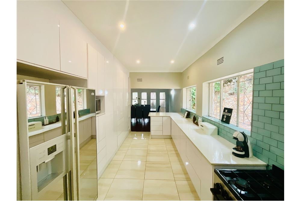 Residential - Отдельно стоящий дом - Northcliff, Gauteng - South Africa - 7 - 1031444162-23