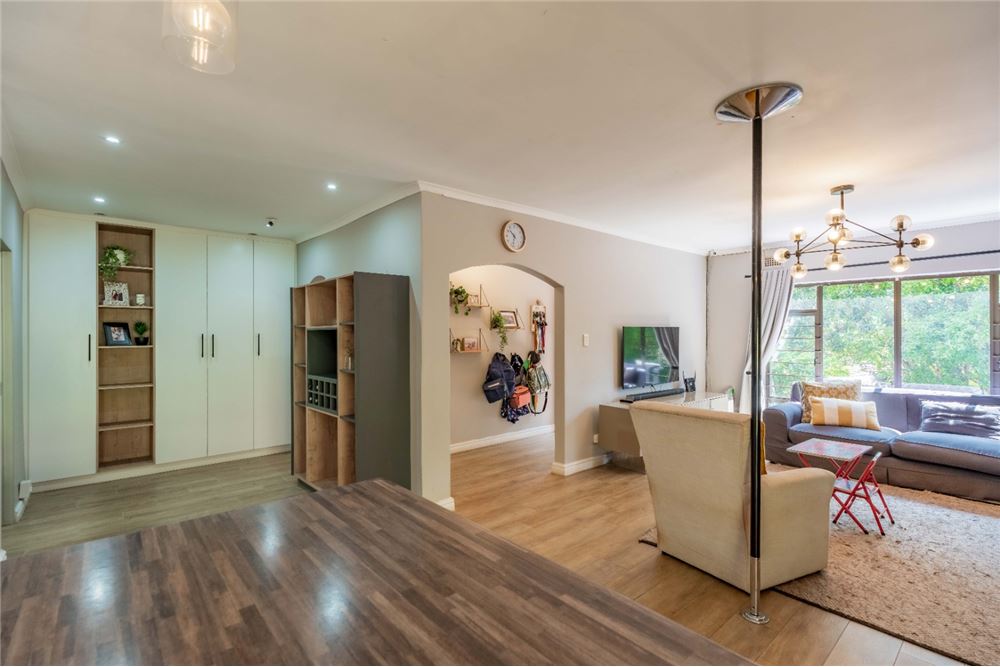 Rezidential - Case/Vile - Glen Anil, KwaZulu Natal - South Africa - 16 - 1031465099-130