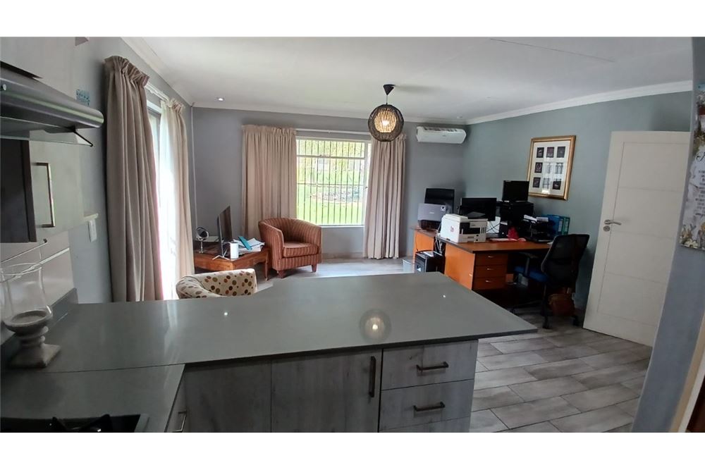 Residencial - Granja - Kameeldrift West, Gauteng - South Africa - 27 - 1031414116-110