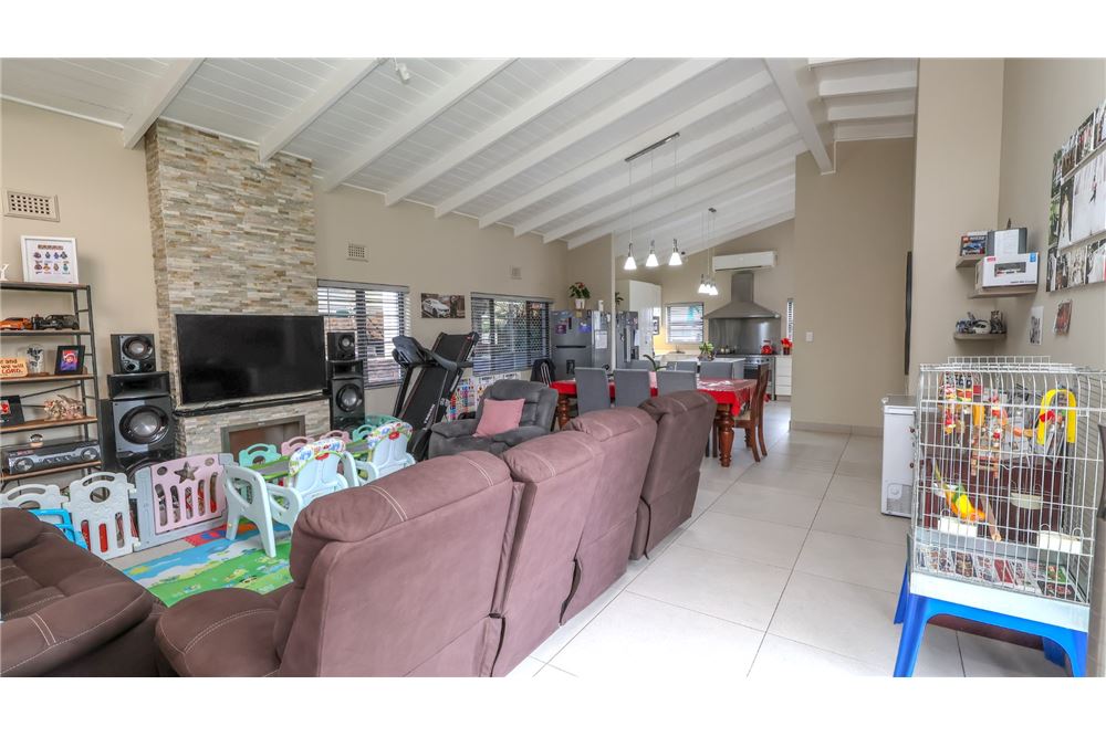 Residential - House - Glen hills, KwaZulu Natal - South Africa - 16 - 1031465115-38