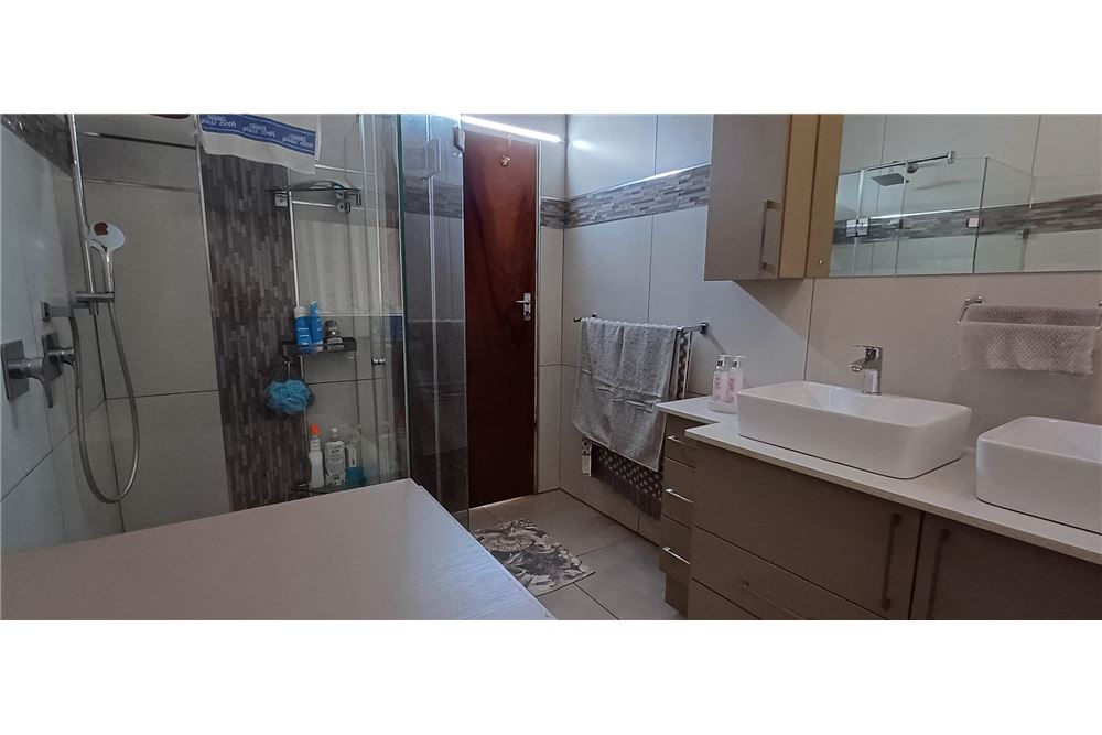 Residencial - Casa - Pretoria North, Gauteng - South Africa - 28 - 1031414158-11