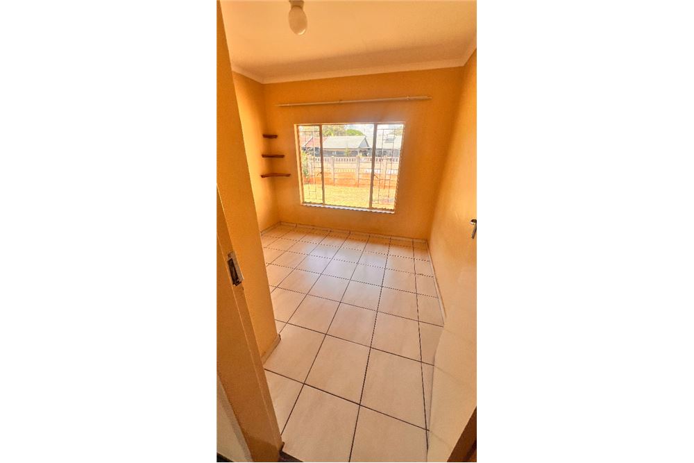 Residential - House - Dorandia, Gauteng - South Africa - 14 - 1031414112-24