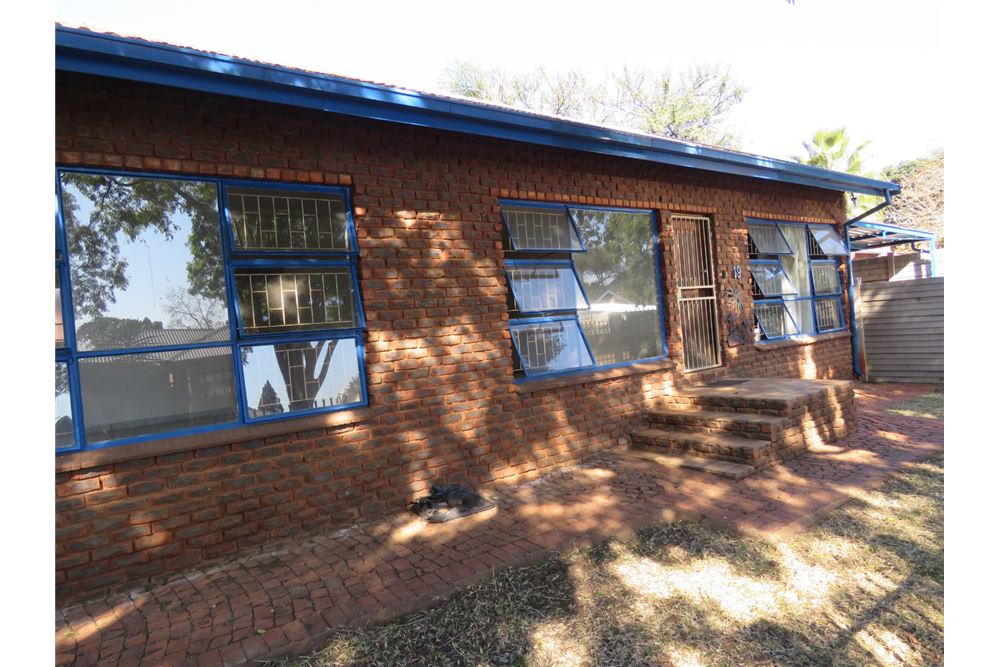 Residencial - Casa - Karenpark, Gauteng - South Africa - 5 - 1031414013-120