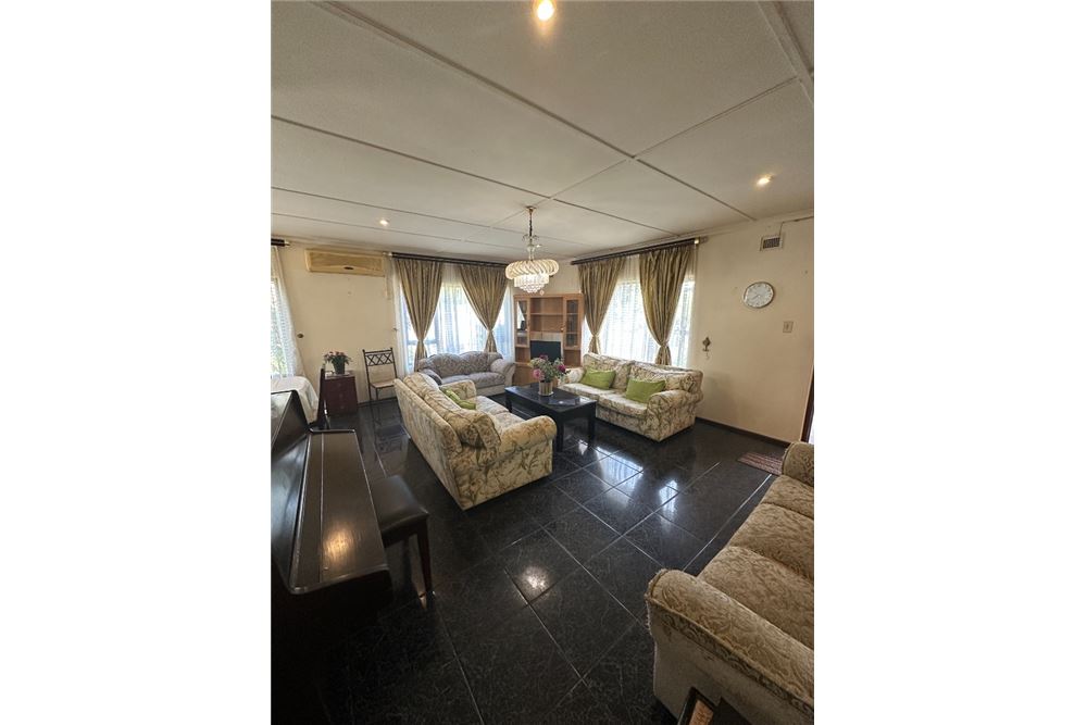 Residential - House - Glen Anil, KwaZulu Natal - South Africa - 4 - 1031465056-202