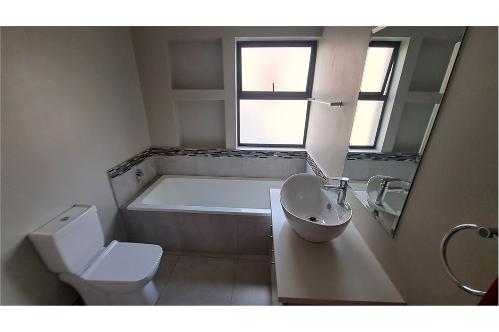 Dzīvojamais - Pilsētas savrupmāja - La Camargue Private Country Estate, North West - South Africa - 15 - 1031393141-64