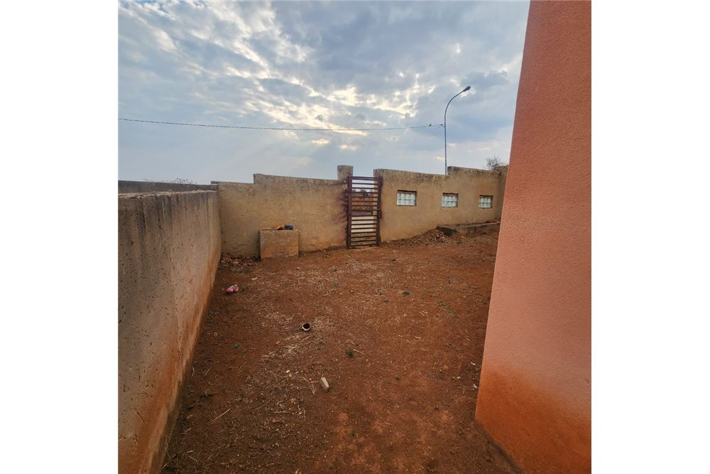 Residential - हाउस - Eldorado Park, Gauteng - South Africa - 21 - 1031421040-76