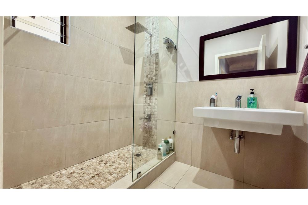 Residential - House - Morningside, KwaZulu Natal - South Africa - 21 - 1031465139-1