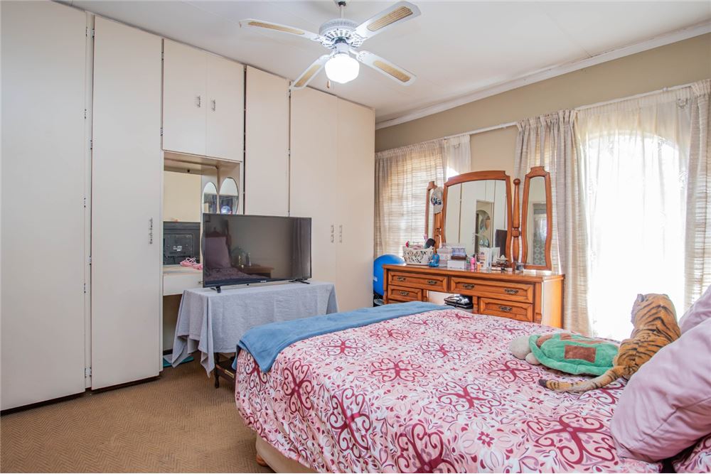 Rezidential - Case/Vile - Ifafi, North West - South Africa - 16 - 1031416001-610