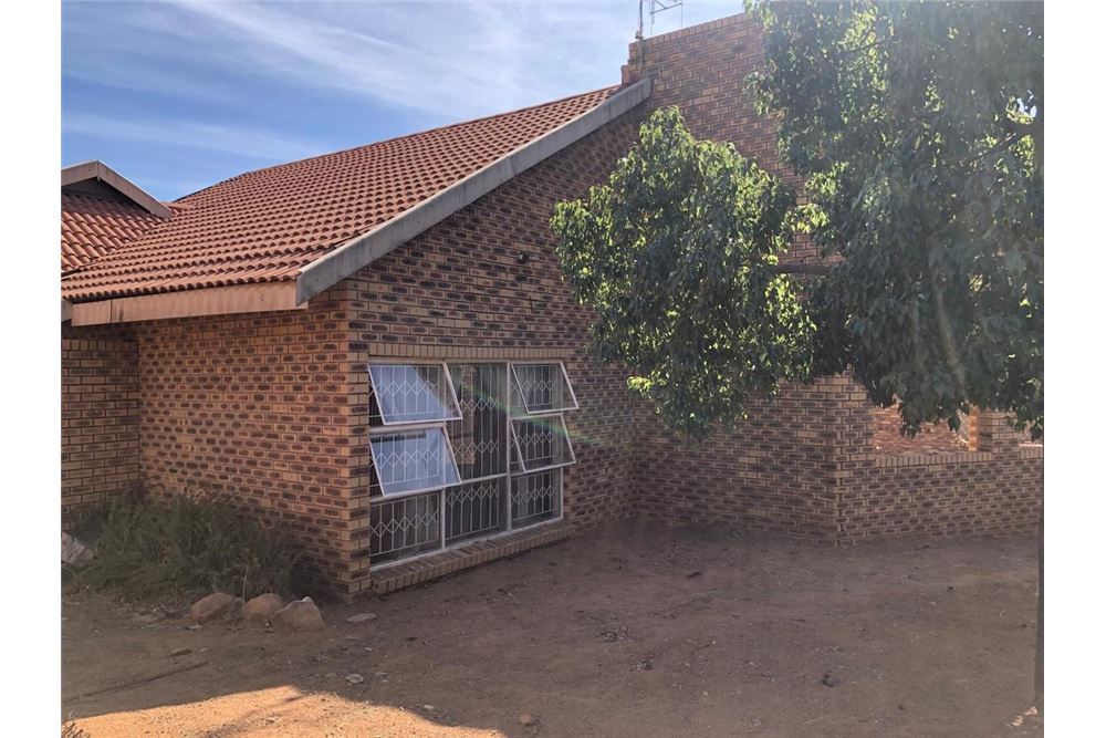 Residential - House - Mabopane, Gauteng - South Africa - 5 - 1031414106-218