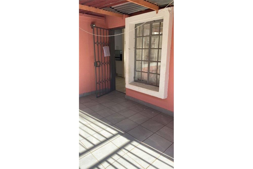 Residential - House - Elandspoort, Gauteng - South Africa - 21 - 1031414015-777