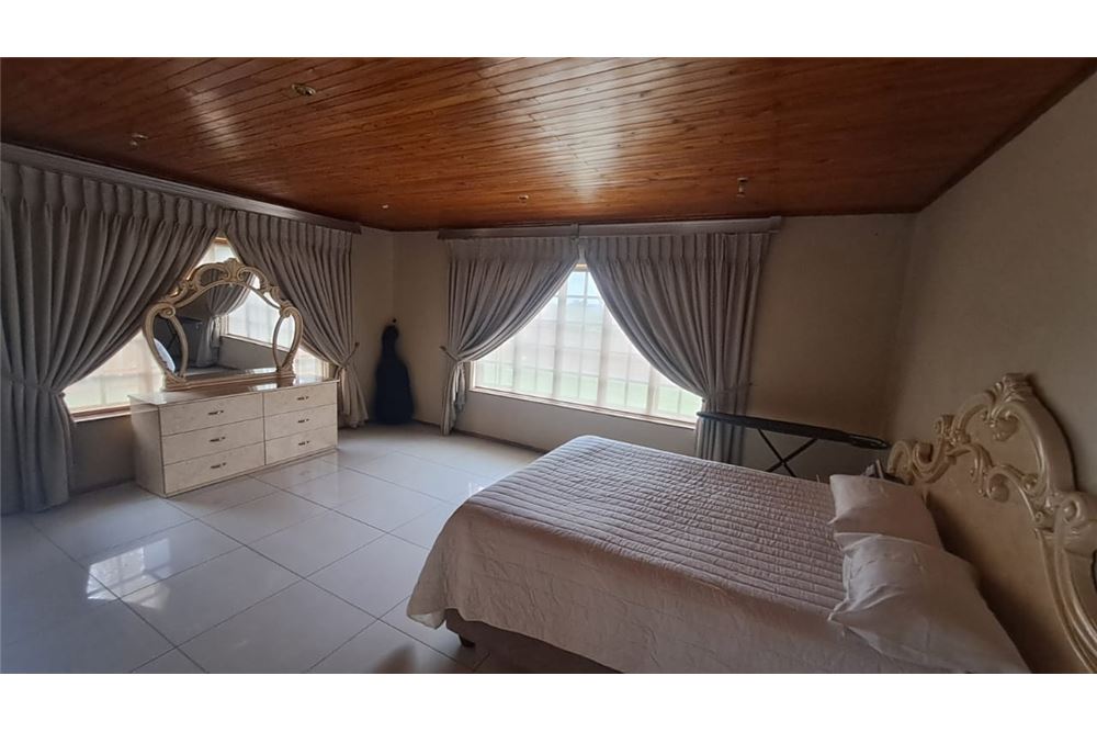 住宅 - 房子 - Philip Nel Park, Gauteng - South Africa - 17 - 1031414126-72