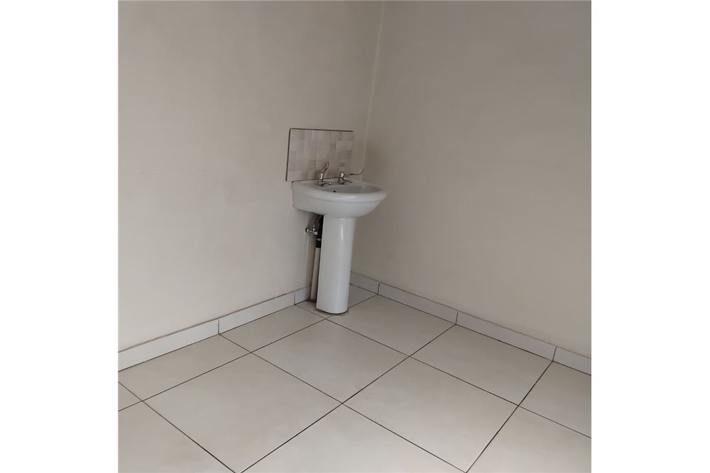 تجاري  - تجاري/بالمفرق - Dinwiddie, Gauteng - South Africa - 16 - 1031421085-62