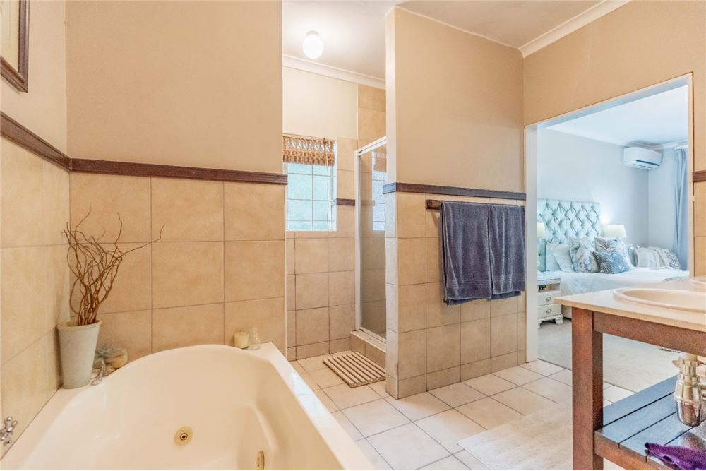 Residential - House - Glenashley, KwaZulu Natal - South Africa - 55 - 1031465022-877