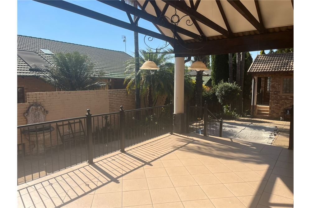 Residencial - Casa - Montana Park, Gauteng - South Africa - 10 - 1031414140-41