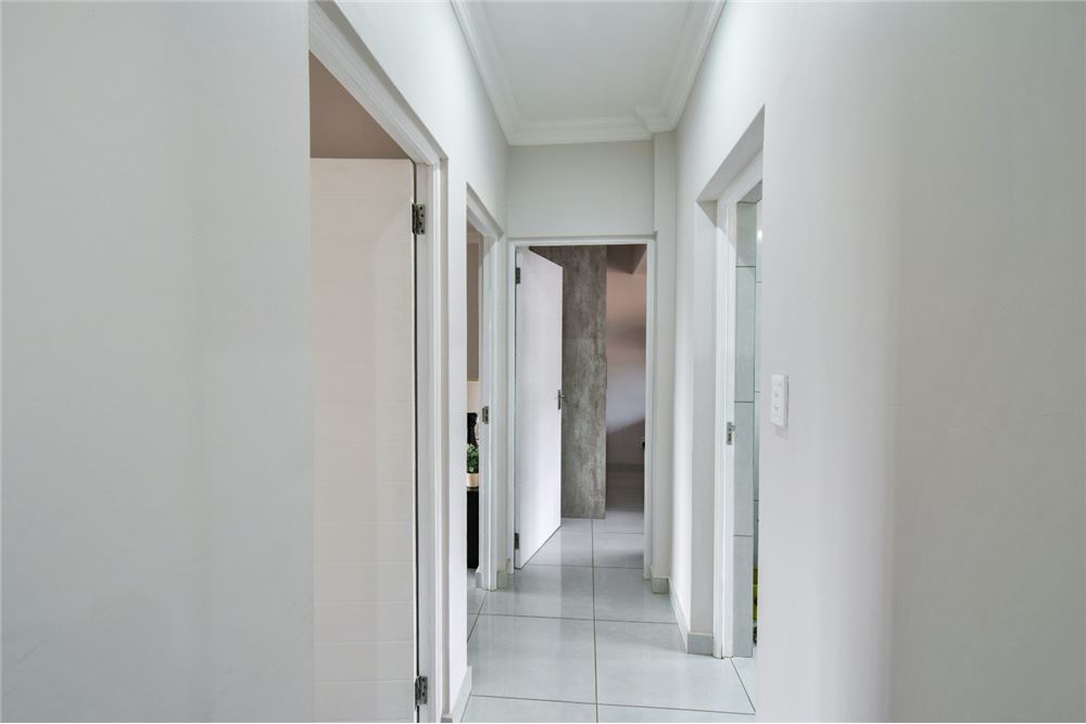 Residencial - Casa - Magalieskruin, Gauteng - South Africa - 18 - 1031414140-43