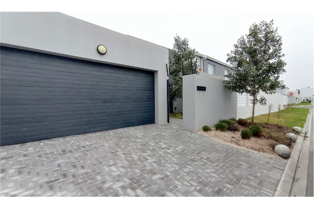 Residential - House - Sandown, Western Cape - South Africa - 2 - 1031400215-16