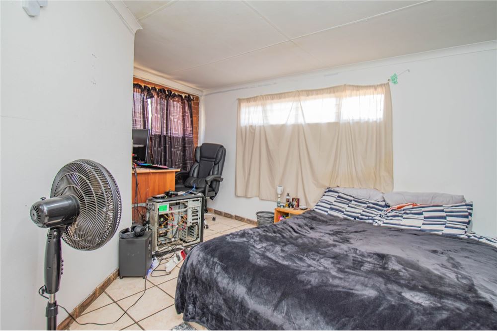 Rezidential - Case/Vile - Ifafi, North West - South Africa - 24 - 1031416001-610