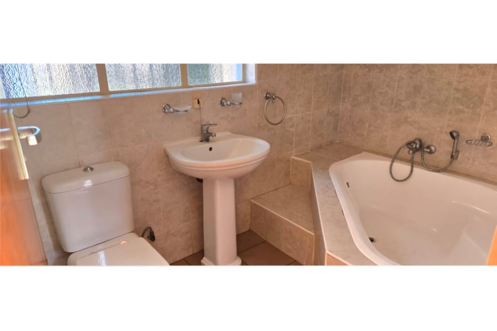 住宅 - 房子 - Magalieskruin, Gauteng - South Africa - 10 - 1031414050-137