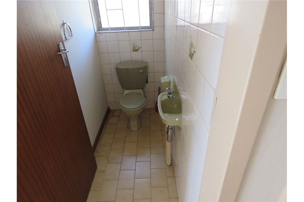 Residencial - Casa - Karenpark, Gauteng - South Africa - 23 - 1031414013-120