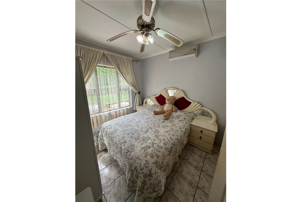 Residential - House - Glen Anil, KwaZulu Natal - South Africa - 17 - 1031465056-202